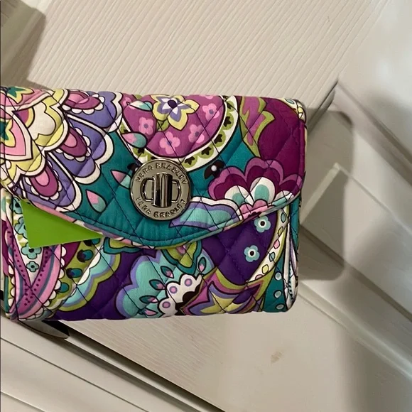 Vera Bradley Purple and Green Quilted Tote Bag, wristlet etc
NWT
THREE PIECE - Picture 6 of 16